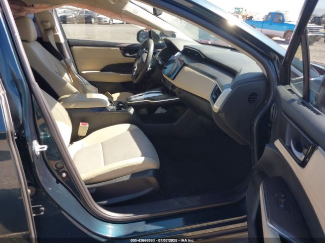 2018 HONDA CLARITY PLUG-IN HYBRID JHMZC5F19JC012951 Photo 4