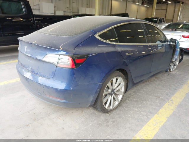 2018 TESLA MODEL 3 5YJ3E1EA8JF046944 Photo 3