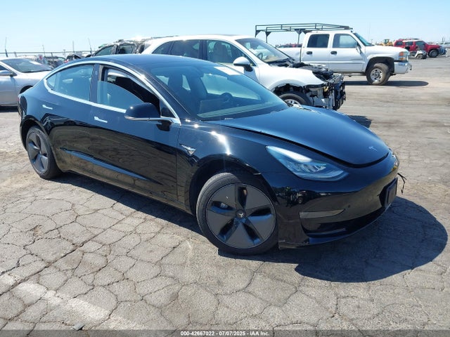 2018 TESLA MODEL 3 5YJ3E1EA8JF011465 Photo 0