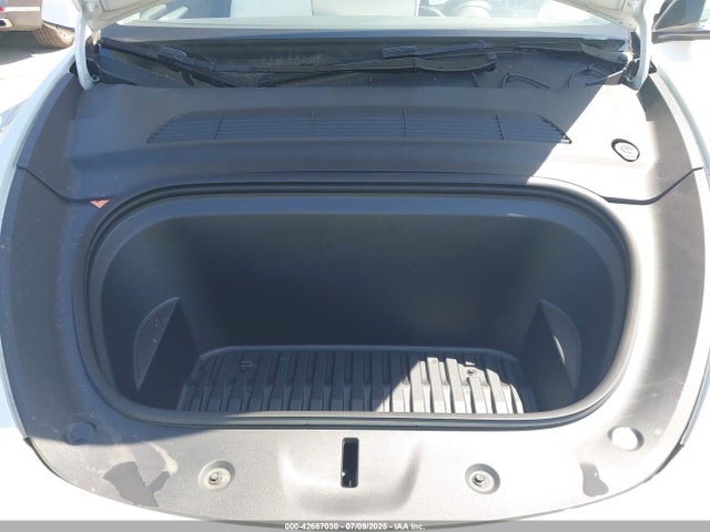 2024 TESLA MODEL Y 7SAYGDED0RF052621 Photo 9