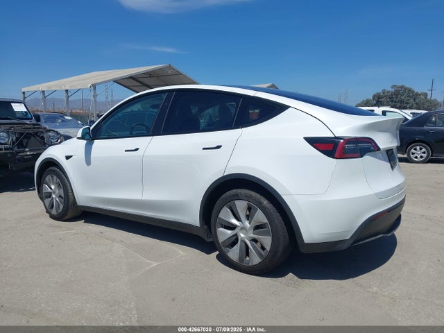 Tesla Model Y 2024 7SAYGDED0RF052621 Image 14