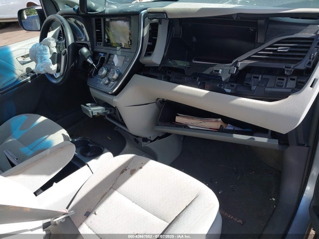 5TDKK3DCXGS691540 Toyota Sienna Le 7 Passenger