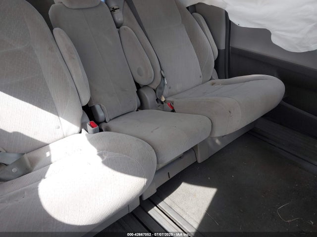 5TDKK3DCXGS691540 Toyota Sienna Le 7 Passenger