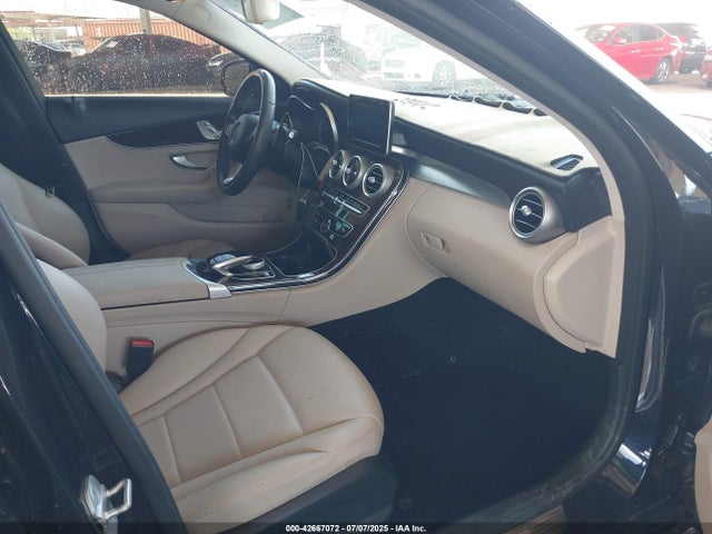 WDDWF4JB3GR151247 Mercedes-Benz 2016