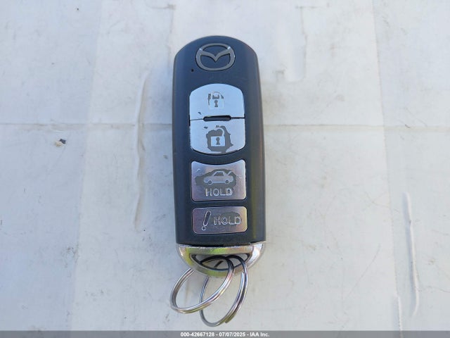 JM1GJ1T5XF1199067 Mazda 2015
