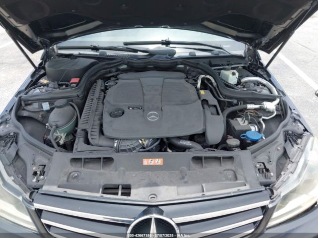 2013 MERCEDES-BENZ C 300 WDDGF8AB5DA817031 Photo 9