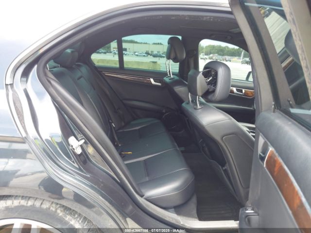 2013 MERCEDES-BENZ C 300 WDDGF8AB5DA817031 Photo 7