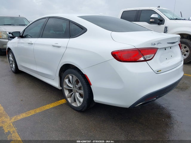 Chrysler 2015 2015 1C3CCCBB3FN691965 Image 3