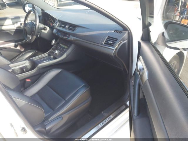 2016 LEXUS CT 200H JTHKD5BH6G2261787 Photo 4