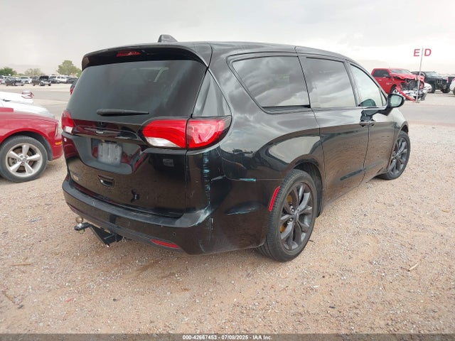 Chrysler Pacifica 2018 2C4RC1FG7JR357899 Image 4