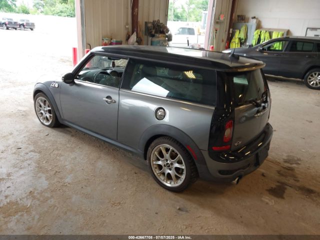 2010 MINI COOPER S CLUBMAN WMWMM3C57ATP93986 Photo 2