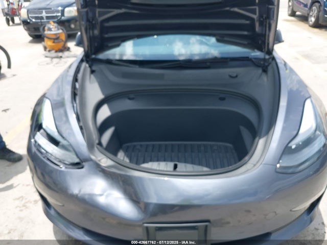 2023 TESLA MODEL 3 5YJ3E1EA3PF668182 Photo 9