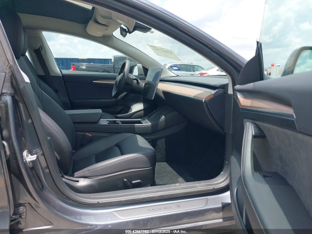 2023 TESLA MODEL 3 5YJ3E1EA3PF668182 Photo 4