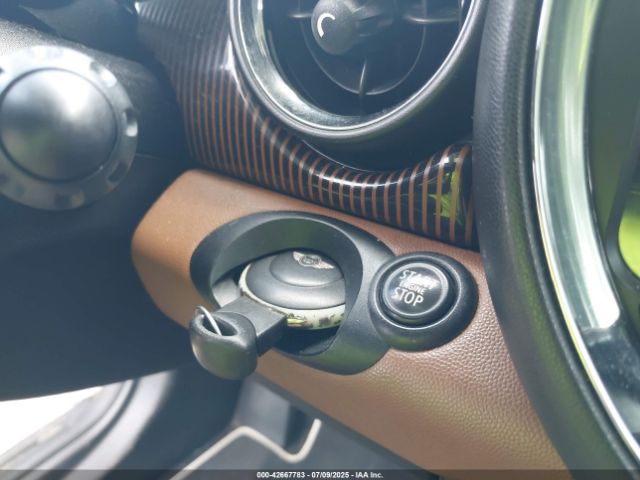 2010 MINI COOPER WMWMF3C55ATZ23127 Photo 10