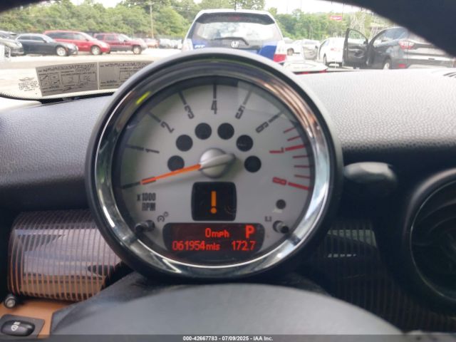2010 MINI COOPER WMWMF3C55ATZ23127 Photo 6