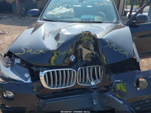 2017 BMW X3 5UXWX9C32H0T16526 Photo 9
