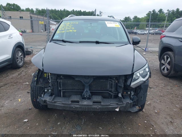 WVGBV7AX4FW552035 Volkswagen 2015