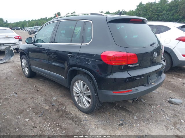 WVGBV7AX4FW552035 Volkswagen 2015