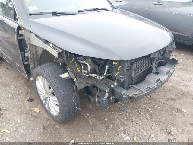 WVGBV7AX4FW552035 Volkswagen 2015