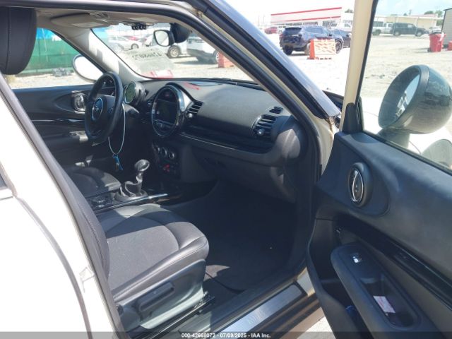 2019 MINI CLUBMAN WMWLN5C53K2E34794 Photo 4
