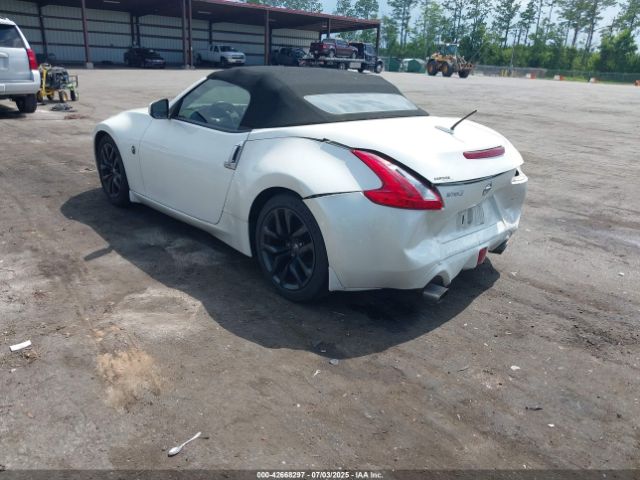 2016 NISSAN 370Z JN1AZ4FH8GM910578 Photo 2
