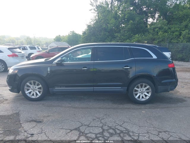 Продаж на аукціоні авто 2015 Lincoln Mkt Livery, vin: 2LMHJ5NK8FBL03462, номер лоту: 42668301