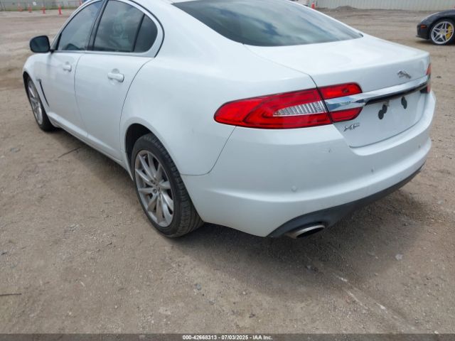 2012 JAGUAR XF SAJWA0FB9CLS44332 Photo 2