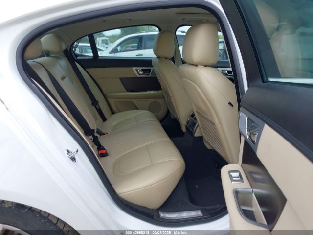 2012 JAGUAR XF SAJWA0FB9CLS44332 Photo 7