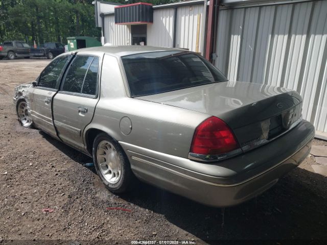1999 FORD CROWN VICTORIA 2FAFP74W7XX233050 Photo 2