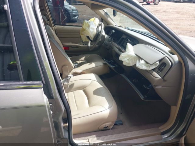 1999 FORD CROWN VICTORIA 2FAFP74W7XX233050 Photo 4