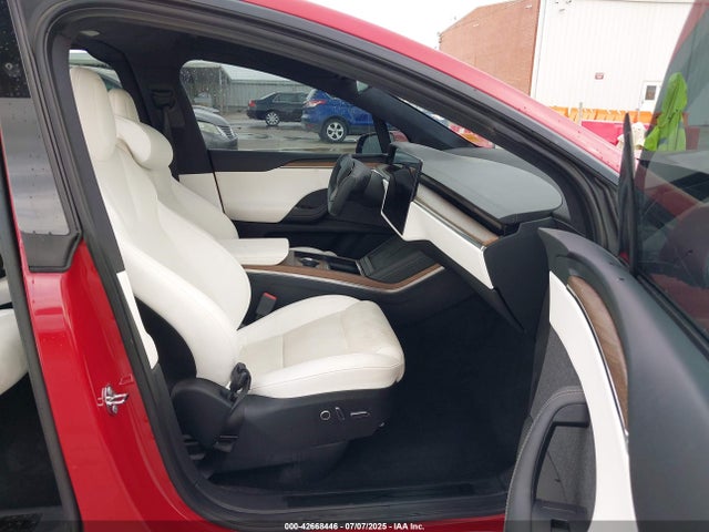 2022 TESLA MODEL X 7SAXCBE59NF336375 Photo 4