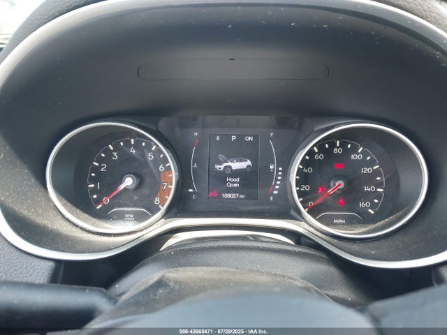 3C4NJCAB4JT240483 Jeep Compass