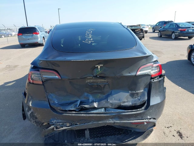 7SAYGDEF8RF020386 Tesla Model Y