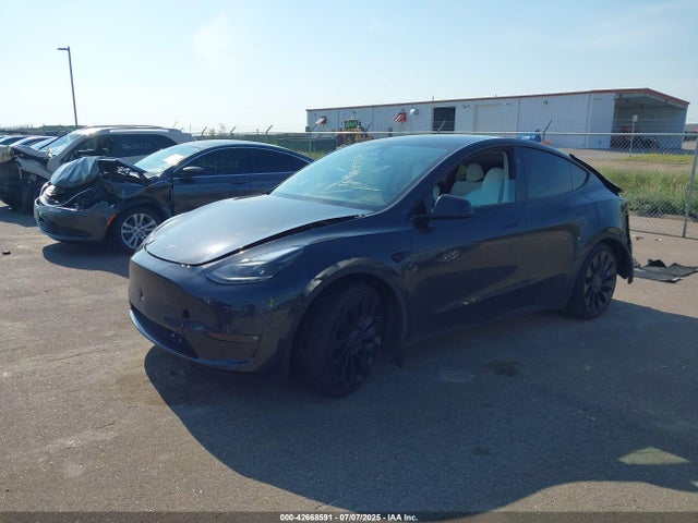 7SAYGDEF8RF020386 Tesla Model Y