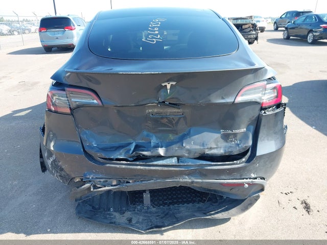 7SAYGDEF8RF020386 Tesla Model Y