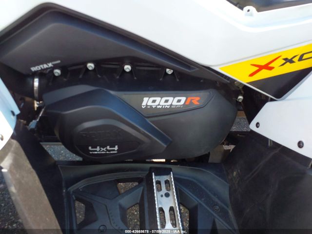 2024 CAN-AM RENEGADE 3JBMXAX48RJ000208 Photo 8