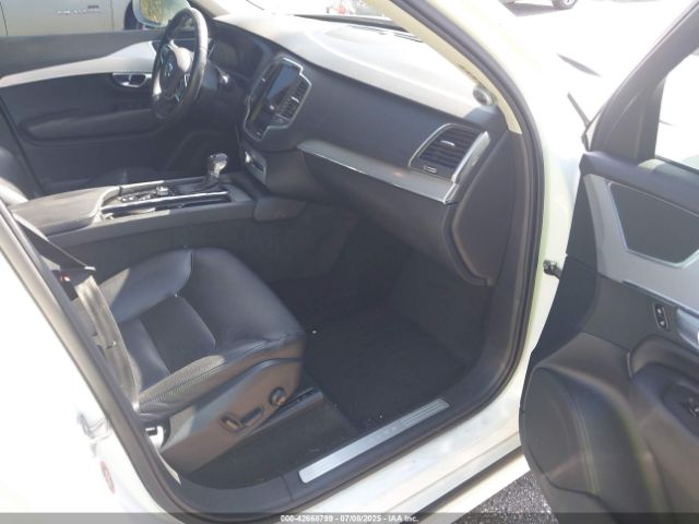 2017 VOLVO XC90 YV4102KK4H1176356 Photo 4