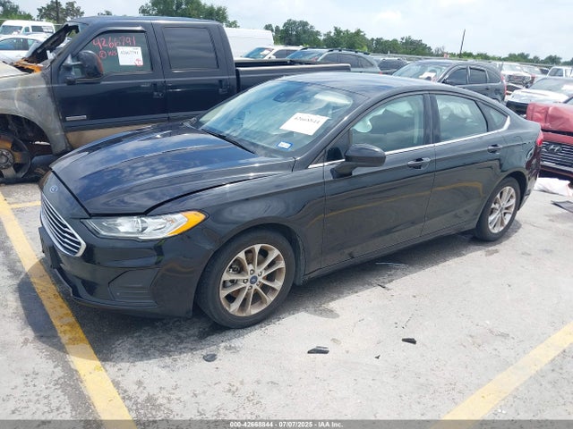 Ford 2020 2020 3FA6P0HD5LR221052 Image 2