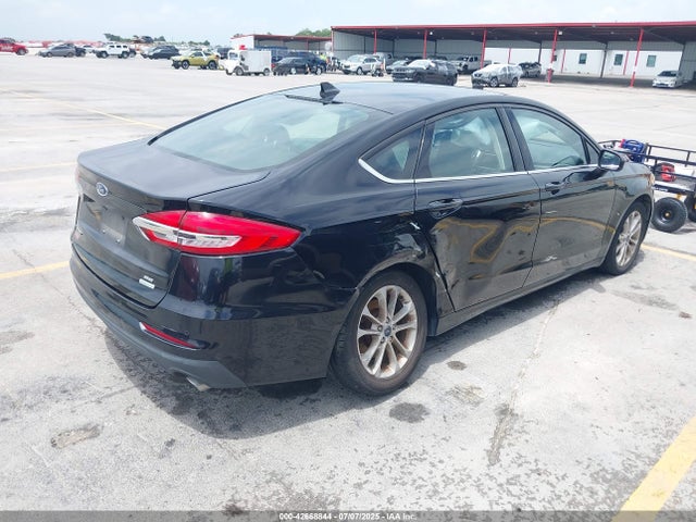 Ford 2020 2020 3FA6P0HD5LR221052 Image 4