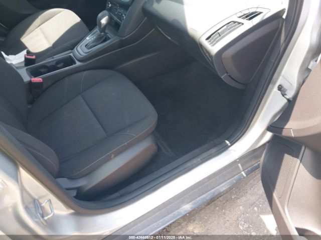 2016 FORD FOCUS 1FADP3E24GL367622 Photo 4