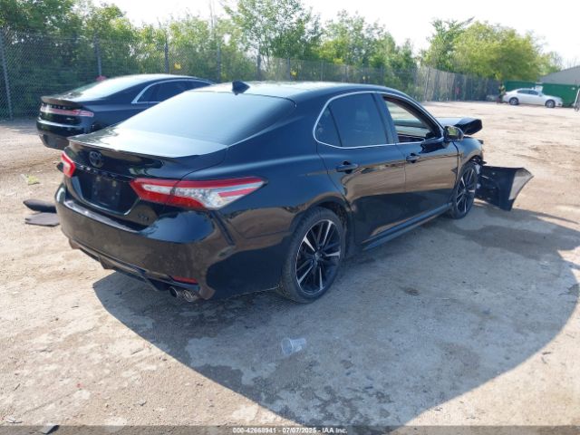 2018 TOYOTA CAMRY 4T1B61HK1JU143581 Photo 3