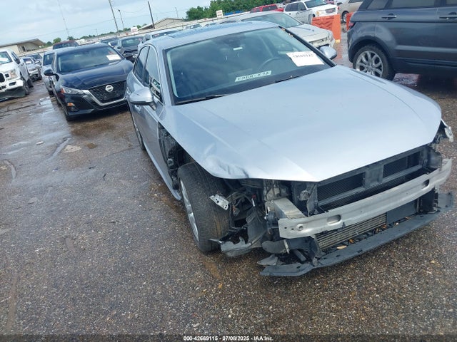 2018 AUDI A4 WAUENAF48JA078512 Photo 0