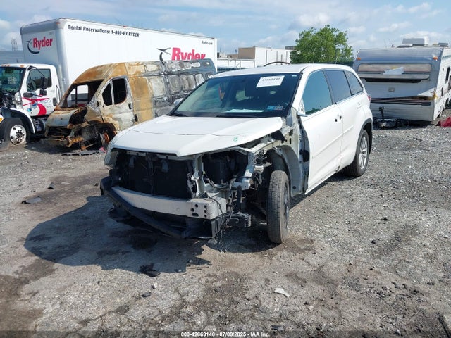 5TDBKRFH1GS269457 Toyota 2gr-fe