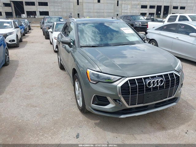 2020 AUDI Q3 WA1AECF3XL1051801 Photo 0