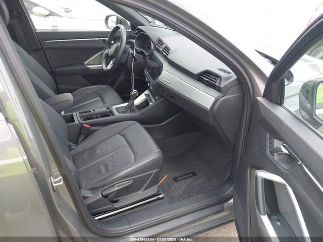 2020 AUDI Q3 WA1AECF3XL1051801 Photo 4