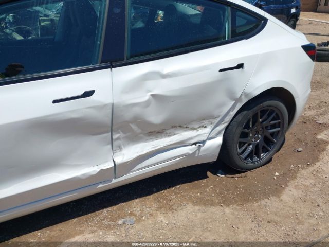 2024 TESLA MODEL 3 5YJ3E1EAXRF757802 Photo 5