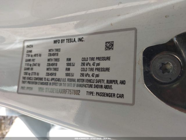 2024 TESLA MODEL 3 5YJ3E1EAXRF757802 Photo 8