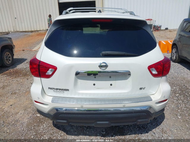 Nissan 2018 2018 5N1DR2MN0JC649253 Image 17