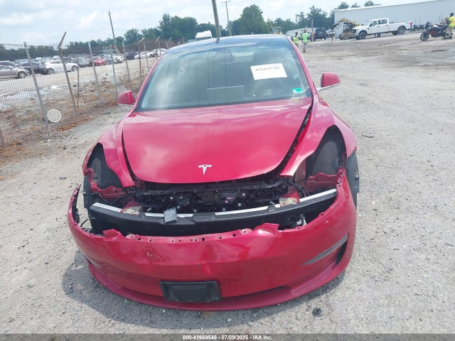 5YJ3E1EB2JF133392 Tesla 2018