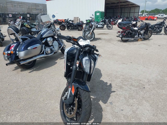 KTM 790 Duke 2023 LCETU7407PH700873 Image 5